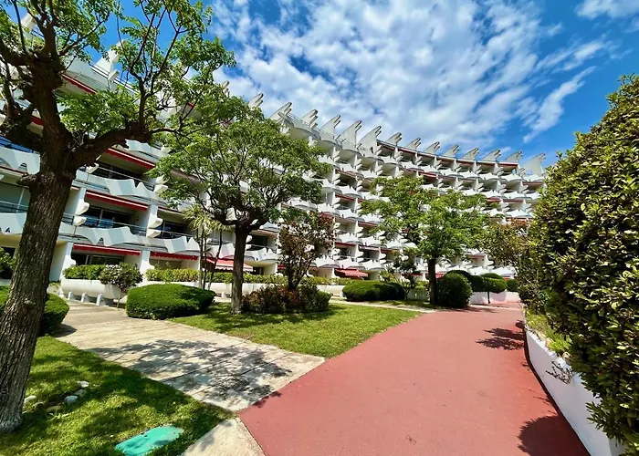 Le Bali, Exceptionnel P3 Avec Piscine A 2 Min Des Plages , Parking, Wifi Et Climatisation